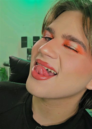 BRING BACK COLORFUL MAKEUP ❤️‍🔥 #colorfulmakeup #funmakeup #bringbackcolor #eyeshadow #glam