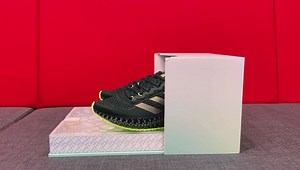 8.4K views · 40 reactions | adidas 4DFWD跑鞋正式登場！腳感感覺真的很棒！ #GQ體育 | GQ Taiwan | Facebook