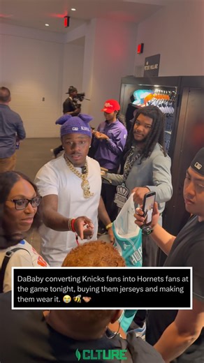 DaBaby converting Knicks fans into Hornets fans, buying jerseys and making them wear it. 🐝🫱🏽‍🫲🏾