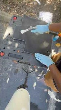 Detailing dirty floor mats #eljefeluxurydetailing #ejld #autodetailing #carcleaning