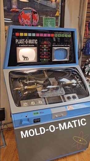 Vintage Mold-A-Matic Making a Bear in Gatlinburg! 😱🟡