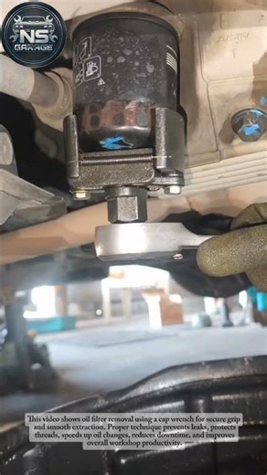 Oil Filter Removal Using Cap Wrench | Clean & Efficient Oil Change#mechanic #shorts