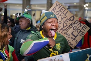 Fans back Boks on first home game post World Cup win
