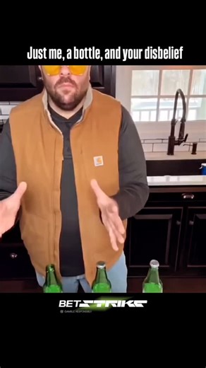 If you like best magic tricks/tips videos:↴ ⚙︎ We search the internet for the best magic tricks/tips and post it here. ⚒︎ Check our Posts & Find Your Favorite video ☛ DM us for removal or credit #magic #reels #trending #viral #fypシ #fyp #highlights #instagram #trick #magician # | Flick of magic | Facebook