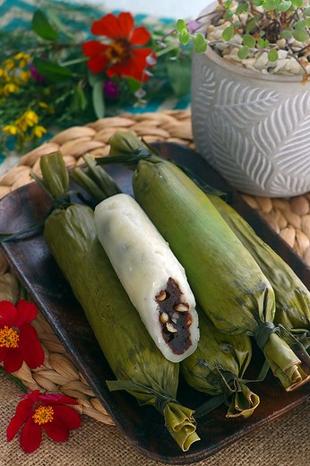 Suman Moron (Chocolate Moron) with Nuts - Foxy Folksy