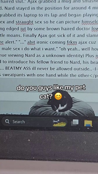 such a cute kitty am i right? so cute i love this Kitty! cutrst kitty ever #cat #fanfic #laptop #funny #computer