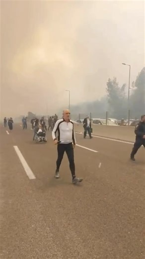 The massive wildfire in the Jerusalem Hills is still out of control. By midday, six active fire zones were reported, and the blaze near Route 1 has spread rapidly. 119 firefighting teams are working in the area as evacuations continue. More details in bio. | The Jerusalem Post