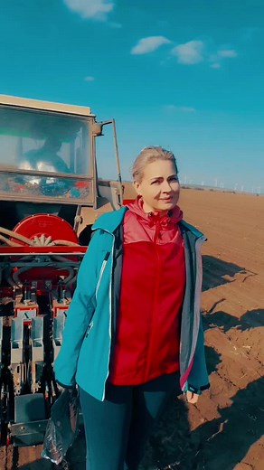 Exploring Modern Farming Techniques with Tractors