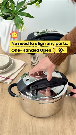 #michelangelocookware No need to align any parts, one hand open 🖐 #kitchenessentials #pressurecooker #nonstick #kitchenmusthaves #kitchentools #cookware #stainlesssteel #holidaycooking #cookwihme #easydinner #tiktokshop #giftguide #viral #trending #fyp #unboxingwithme #foryoupage #creatorcons #blackfriday