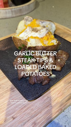 Super quick and easy dinner in the air fryer 🥰 @Chefman #dinner #dinnerideas #recipe #easyrecipes #airfryer #airfryerrecipes #steakbites #potatoes #easymeals #bakedpotatoes #mychefman #chefman