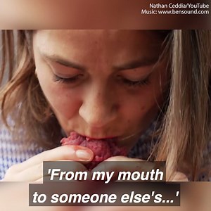 This woman makes dinner using her mouth instead of utensils 😬 | Daily Mail Video