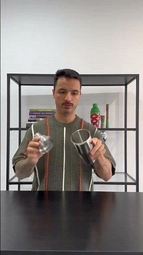 Cobbler shaker or Boston shaker? #bartenderlife #bartenderproblems #cocktailshaker
