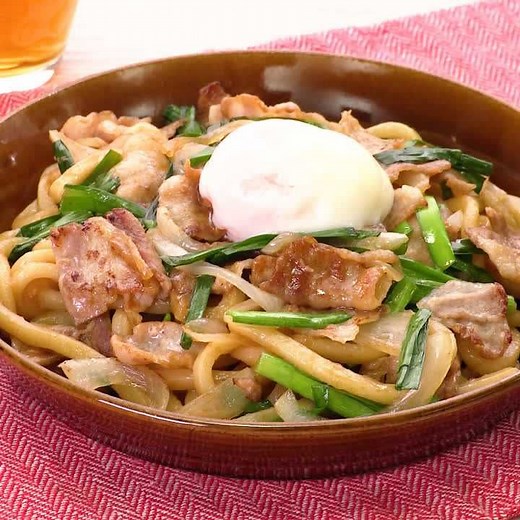 焼肉のたれで♪ スタミナ焼うどんのレシピ動画・作り方 | デリッシュキッチン