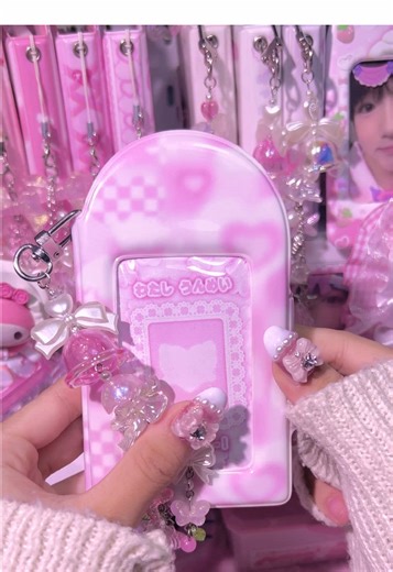 How to Pack Cards Like a Pro in 1 Minute 30 Seconds