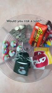 One of our favorite Christmas games! Details - https://www.playpartyplan.com/dont-eat-santa/ #christmasparty #christmasgames #christmaspartygames | Play Party Plan