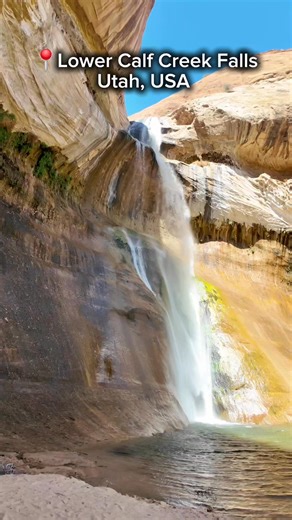 📍Lower Calf Creek Falls, Utah USA #lowercalfcreekfalls #fyp #elviajedekarla #placestovisit #hiddengems #travelusa #roadtrip #travel #fblifestyle | Karla Castillo