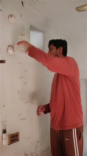 When You Try a Simple Trick… Bulb Turns On 😂💡