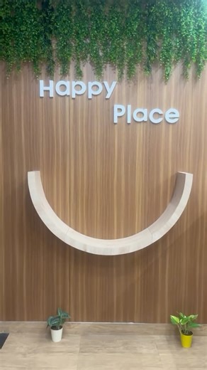 Azar Vlogs on Instagram: "Gen z Cafe 📈"