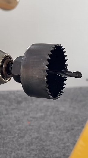 111K views · 533 reactions | Awesome trick with a drill and a hole saw. #diy #tipsandtricks #lifehacks #project #tips #tricks #facebookviral #facebookvideoシ #facebookreelsviralpost | Tuan CT | Facebook