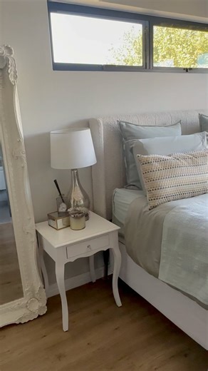 4.2K views · 121 reactions | Waking up to a clean home 梁 Modern style is about pared down looks, clean, uncluttered architectural lines, simplicity and sophistication. #explorepage #decor #trendingreels #minimalist #minilamism #interior #instagram | Yonies Projects | Facebook