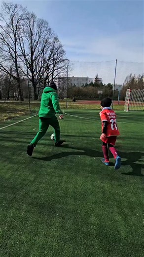 Piotr Olo on Instagram: "Fake Rabona method Trap 🐭 Tutorial For You 👈 #trenerdryblingu #football"