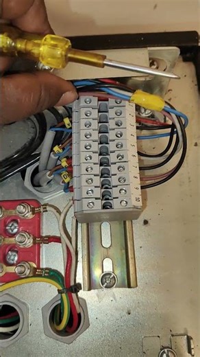 elevator control panel hydraulic lift 🛗