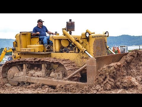 1968 Cat D6C Dozer Working