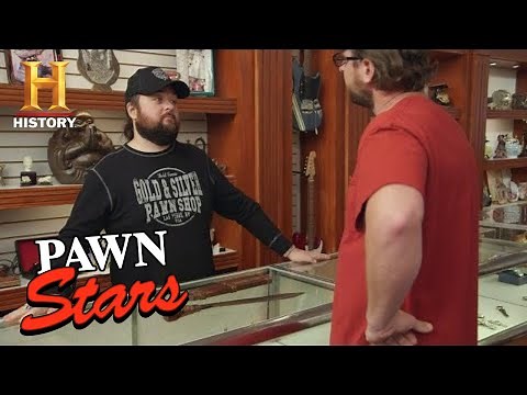 Chumlee and Corey Bet on the Price of a Knife (Season 16) | Pawn Stars