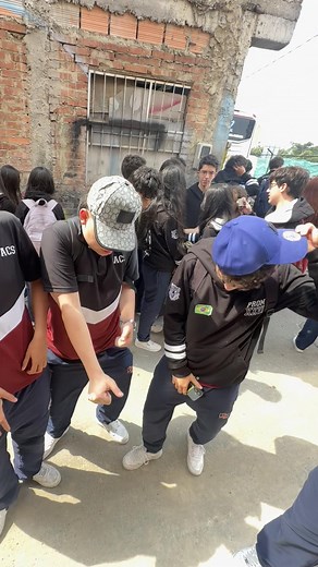 Aishhhh Divinos: Unforgettable Moments in School