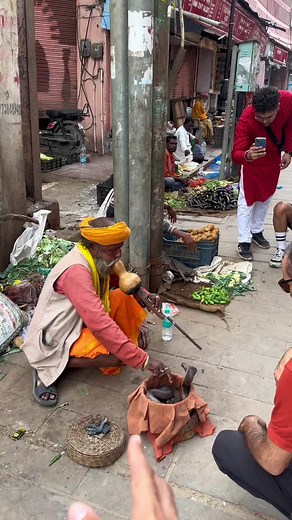 Encantadores de Serpientes en India: Un Encuentro Sorprendente