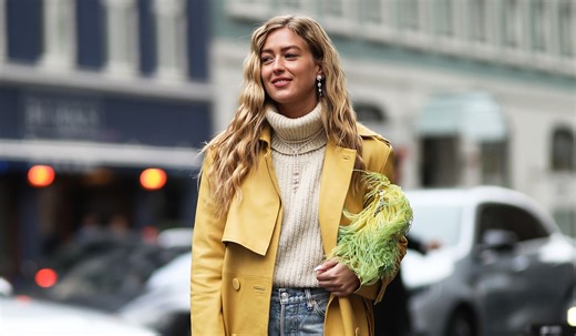 How to restore curly hair in a single step