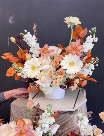 🍂🍁✨🫶🏼 #ocbeverlyflowers #ocflorist #ocfloraldesigner #ocflorals