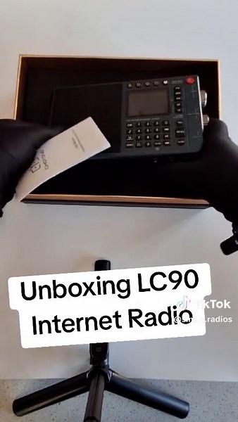🎉 Unboxing the LC90 Multi-Band Smart Radio! 📻✨ This radio is an absolute game-changer! 🔥 With AM/FM/SW/Airband, a sleek design, and powerful sound, it’s perfect for travel, emergencies, or just chilling with your favorite stations. 📡🎶 Watch till the end to see it in action! 👀💯 👉 Would you add this to your collection? Drop a 🔥 in the comments if you love it! 🎯 Grab yours here: Smart Radios - LC90 #Unboxing #SmartRadio #LC90 #TechReview #RadioLover #StayConnected #emergencypreparedness