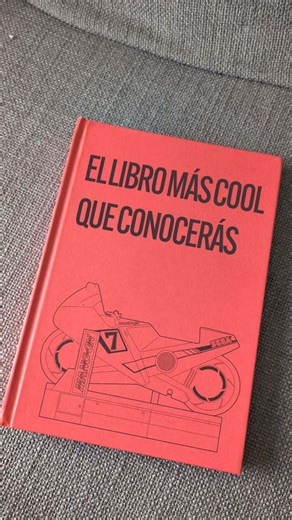 Colemono on Instagram: "Para los amantes de los libros de videojuegos, o simplemente para quienes buscan tener algo cool. Aquí les presentamos el SEGA Arcade Pop-Up History, un libro con el que no solo aprenderán de la historia de muchos títulos de arcade, sino que también conocerán varias de sus hermosas cabinas con modelados 3D ☺️ #chile #videojuegos #sega"