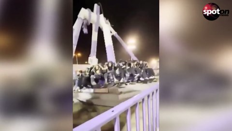 Amusement park ride breaks in Saudi Arabia