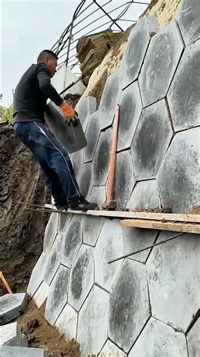 Concrete Slope Protection Formed with Hexagonal Slope Protection Molds