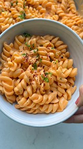 RECIPE: https://feelgoodfoodie.net/recipe/tomato-cottage-cheese-pasta/ This high-protein cottage cheese tomato pasta sauce only requires 5 ingredients, a high-speed blender, and your favorite pasta! | Feel Good Foodie