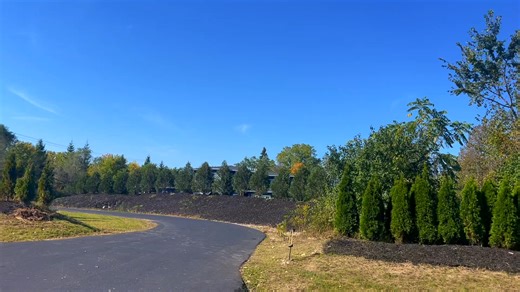 🌟 New Listing – River Hills Luxury Estate 🌟 📍 8825 N Spruce Rd, River Hills, WI 53217 💲 List Price: $2,500,000 🛏 5 Bedrooms 🛁 5 Full & 1 Half Bathrooms 📐 Approximately 6,400 sq ft 🌳 Set on a private wooded 2.79‑acre lot ➡️http://justinippoliti.shorewest.com/1937117 Step into elevated living in this 2022 custom built home where every detail has been thoughtfully crafted. Located just minutes from the lake and downtown Milwaukee yet tucked into the quiet elegance of River Hills, this home 