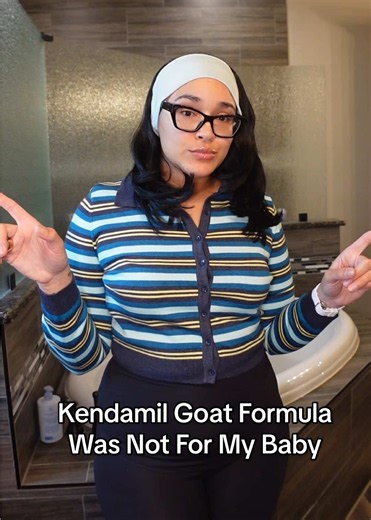 Why I switched my 2 month old baby from Kendamil Goat to Similac Alimentum #kendamil #similac #babyformula #newborn