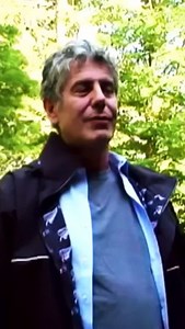 38K views · 368 reactions | Happy Holidays with Uncle Tony  (From the No Reservations Holiday Special, Dec. 2007) #anthonybourdain #christmas #noreservations #homechef #happyholidays | Friends of Anthony Bourdain | Facebook