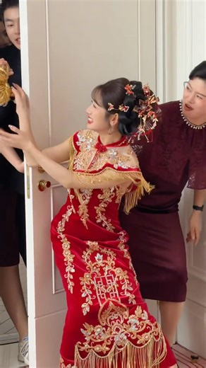 The bride-fetching day is quite challenging #wedding #braidal #beautiful #cute #funny