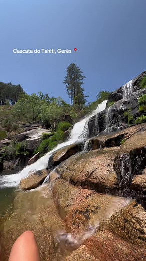 Cascata do Tahiti: Bela queda d'água no Gerês