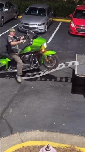 Loading Fail #motorcycles #loading #crash