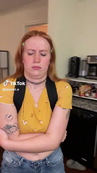 DIY Halloween Costume Ideas for Pen15 Fans