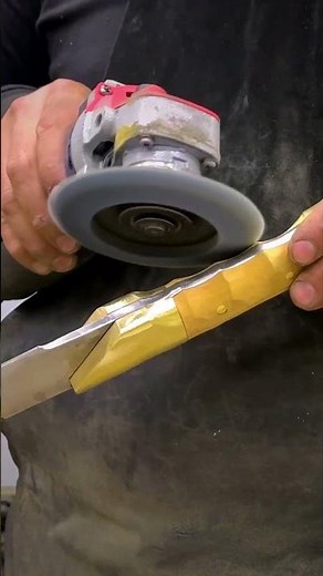 Forged Serrated Edge Knife: Crafting Process and Close-Up