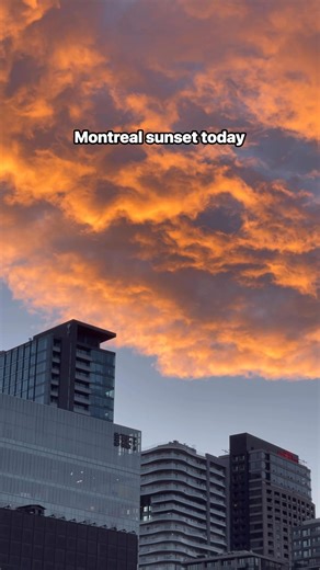 Montreal sunset today 🧡 Follow Mtl Image #montreal #montréal #montreallife #montrealcity #downtownmontreal #montrealcanada #quebec #canada | Mtl Image