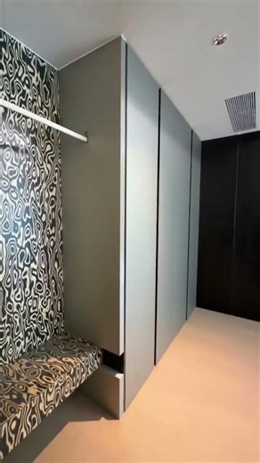 Elegant Wooden Veneer Wardrobe: Natural Flower Board for a Clean Look