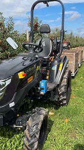 376K views · 4.9K reactions | ➡️➡️➡️ NOWOŚĆ ⤵️⤵️⤵️ Pierwszy dzień testów ciągnika SOLIS 26 HST wyposażonego w Remote CONTROL (system zdalnego sterowania) wraz z Line ASSIST (asystenta toru jazdy). Zestaw dostarczyła firma KRÓLIK Prawdopodobnie to pierwszy taki zestaw w naszym rejonie i województwie. Za kilka dni kolejne informacje. | Rolniczo - Sadownicze Gospodarstwo Doświadczalne Przybroda | Facebook