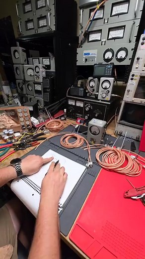 Here is a short clip of me explaining gain and radiation pattern. #rftheory #dbi #dbd #yagi #yagiantenna #dipole #dwinsrfsupply | D-Win's RF Supply