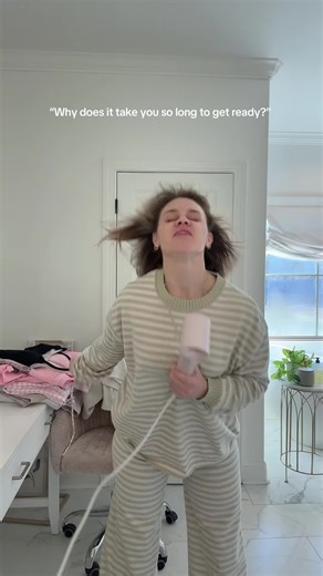 What do you mean? You don’t perform a full concert in the mirror while getting ready… #fyp #grwm